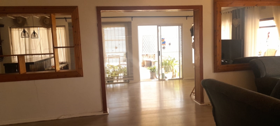 3 Bedroom Property for Sale in Koringberg Western Cape